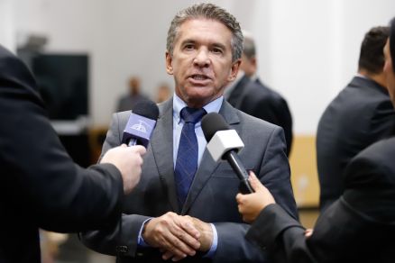 Sérgio Ricardo mobiliza autoridades para buscar solução urgente