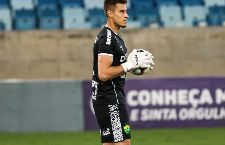 Goleiro rescinde com o Cuiabá e assina com Figueirense