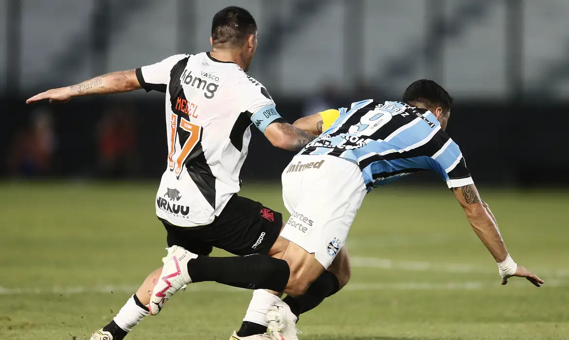 Brasileiro: Grêmio joga por título e Vasco para fugir do rebaixamento