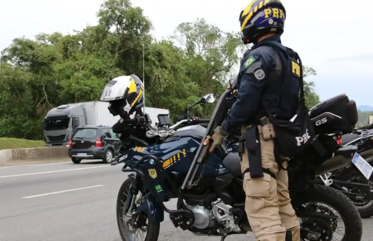 Fim de ano: PRF aumenta fiscalização nas rodovias e orienta uso de itens de segurança