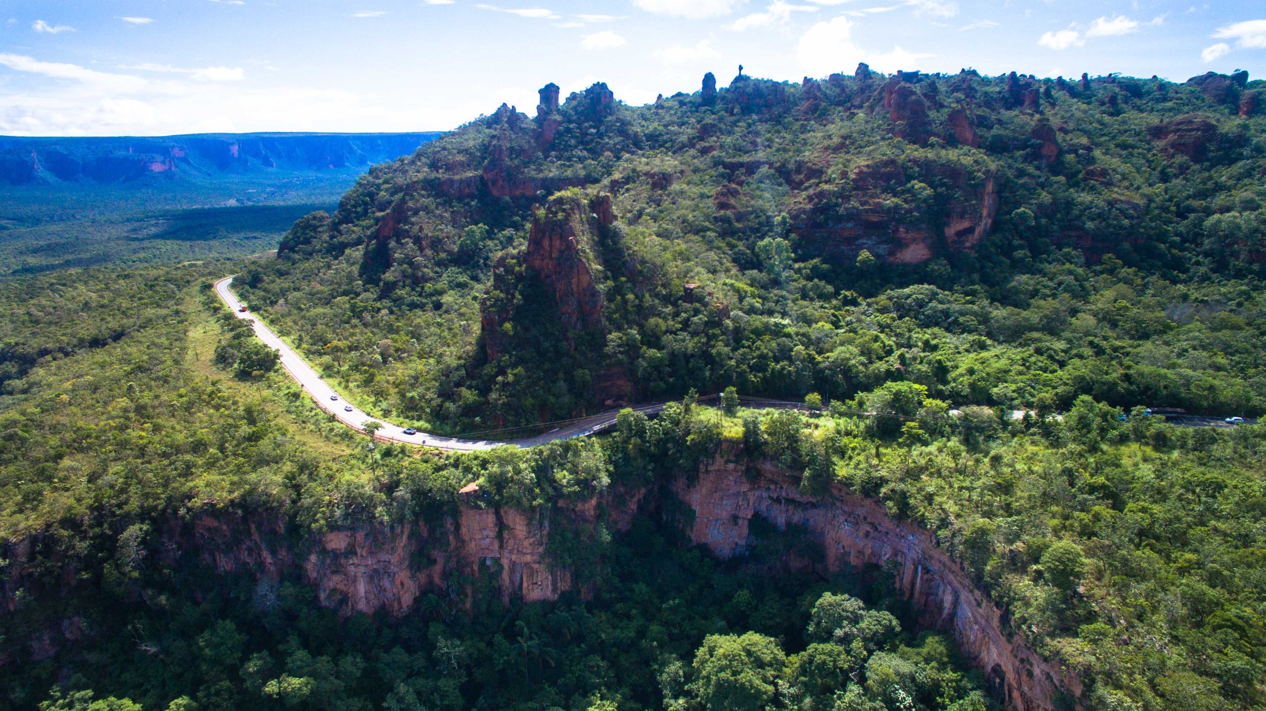 Sinfra vistoria MT-251 após deslizamento de terra no Parque Nacional de Chapada dos Guimarães