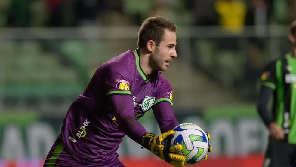 Cuiabá encaminha contratação de goleiro do América-MG