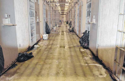 Inspeção revela série de violações dentro da Penitenciária Central do Estado