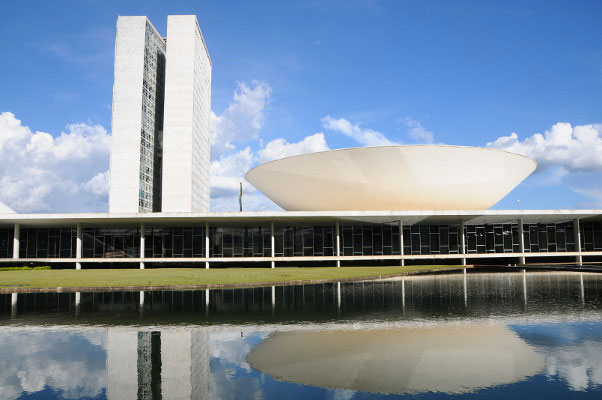 Câmara pode votar pauta verde e mudanças no ensino médio antes do orçamento