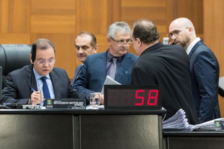 No STF, AL diz que lei quer proteger futuro de quem vive da pesca