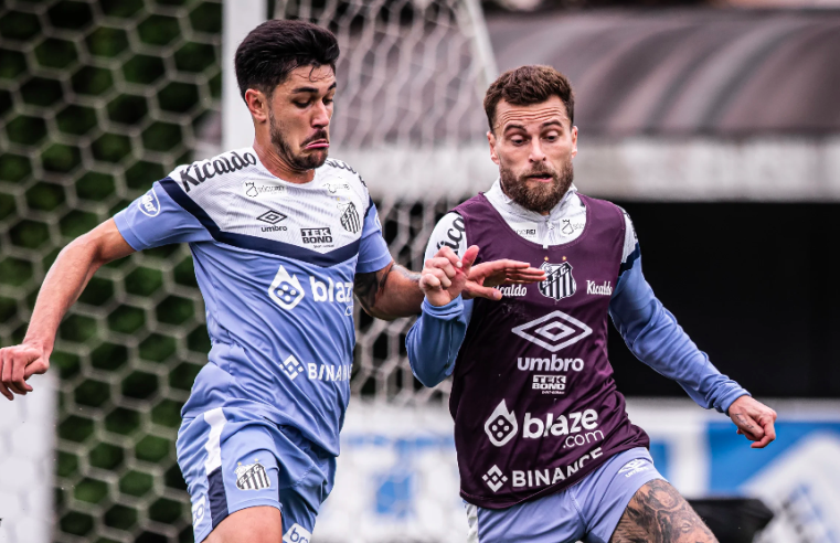 Elenco do Santos se apresenta e alguns atletas são afastados