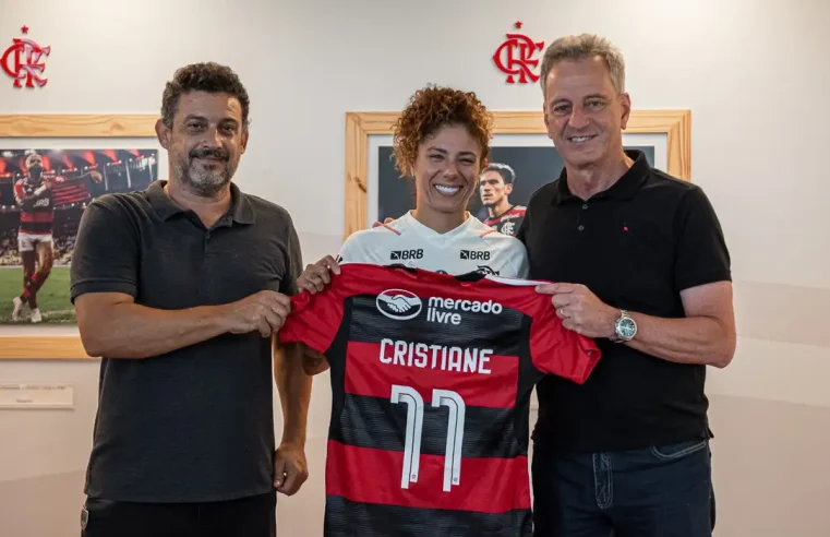 Flamengo anuncia a atacante Cristiane para o futebol feminino