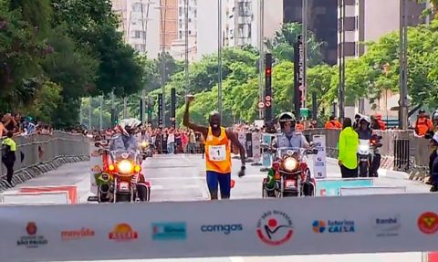 Timothy Kiplagat vence São Silvestre pela primeira vez e Quênia domina pódio