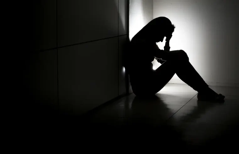 Fiocruz alerta para aumento da taxa de suicídio entre criança e jovem