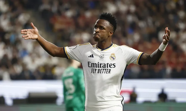 Esportes Real Madrid critica árbitro por não relatar ofensa contra Vinícius Jr