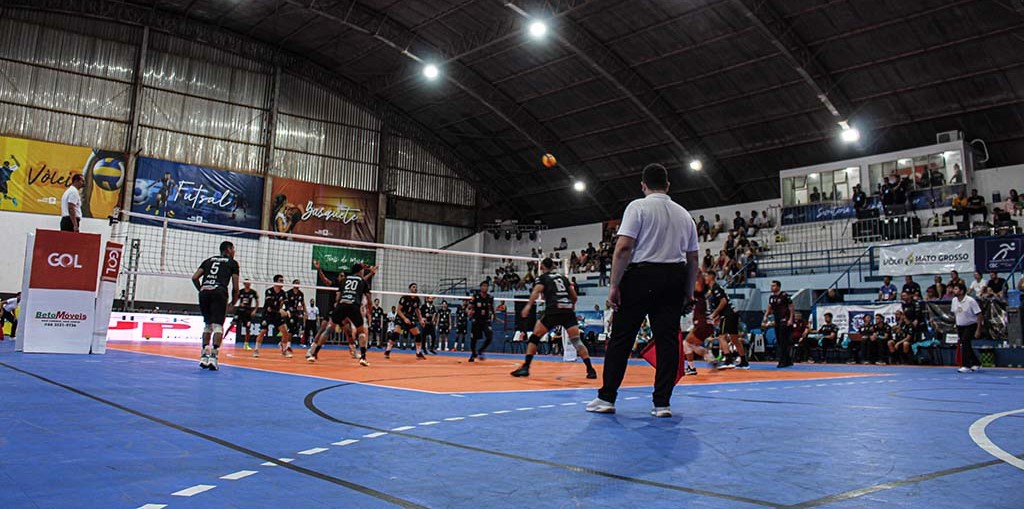 Vôlei Alta Floresta encerra participação na Super Liga B, com vitória sobre o Manaus Vôlei, no Ginásio Pezão