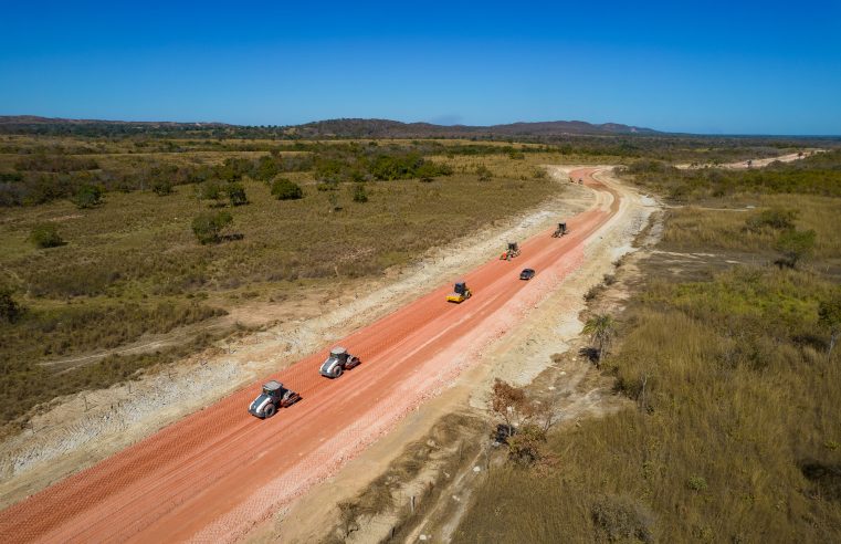 Governo assina ordem de serviço para asfaltar rodovia até distrito do Aguaçu