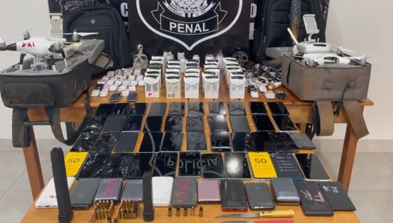 Operação da Polícia Penal impede entrada de R$ 500 mil em produtos eletrônicos, munições e facas na Mata Grande