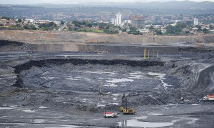 Julgamento de ação contra taxa de mineração é adiado no STF