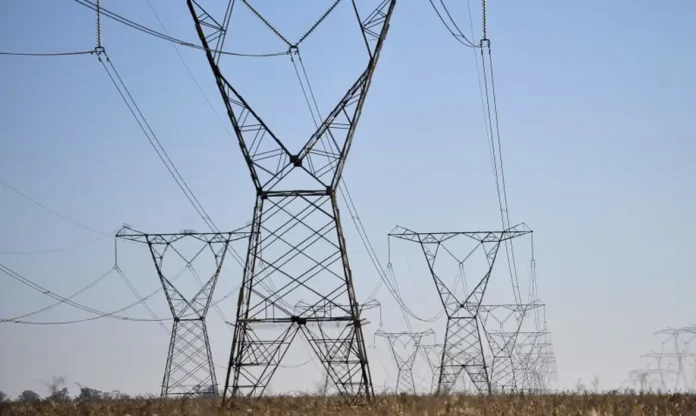 Governo de MT lança edital para aderir a mercado livre de energia e prevê economia de R$ 164 milhões