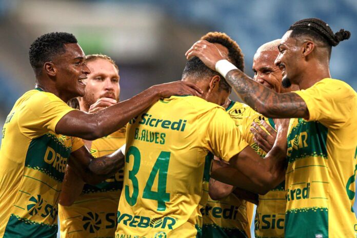 Em chuva de gols, Cuiabá vence Luverdense e vai para final do Mato-grossense