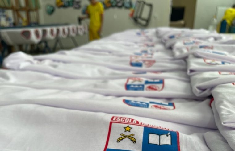 Reeducandos confeccionam 50 mil uniformes para escolas militares e do sistema prisional