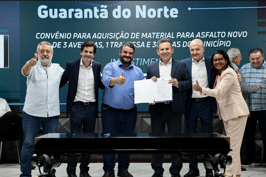 Prefeitos celebram convênios para asfalto urbano: “saímos de 30% para 100% asfaltado”