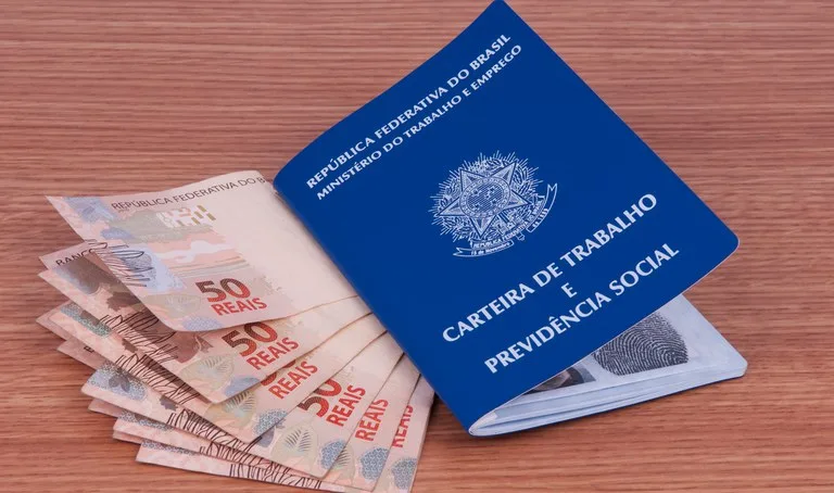 Novo salário mínimo de 2026 será R$ 1.621 após cálculo do INPC