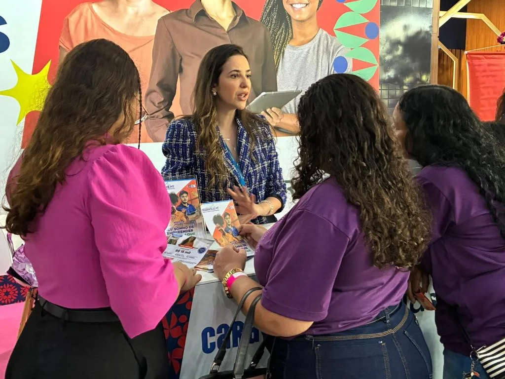 Desenvolve MT leva soluções de crédito para mulheres empreendedoras durante evento Inteiras para Liderar