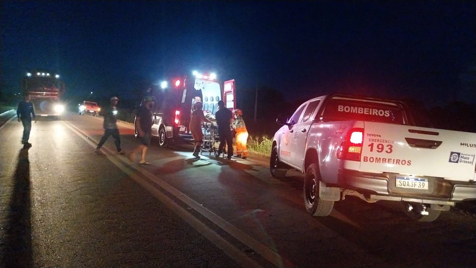 Colisão entre motocicleta e automóvel deixa jovem em estado grave na BR-163, em Matupá